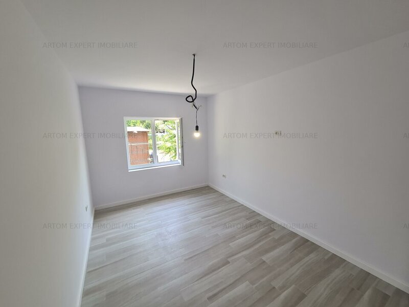 Comuna Nuci, casa- vila, energie verde.