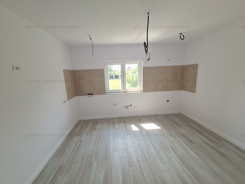 Comuna Nuci, casa- vila, energie verde.